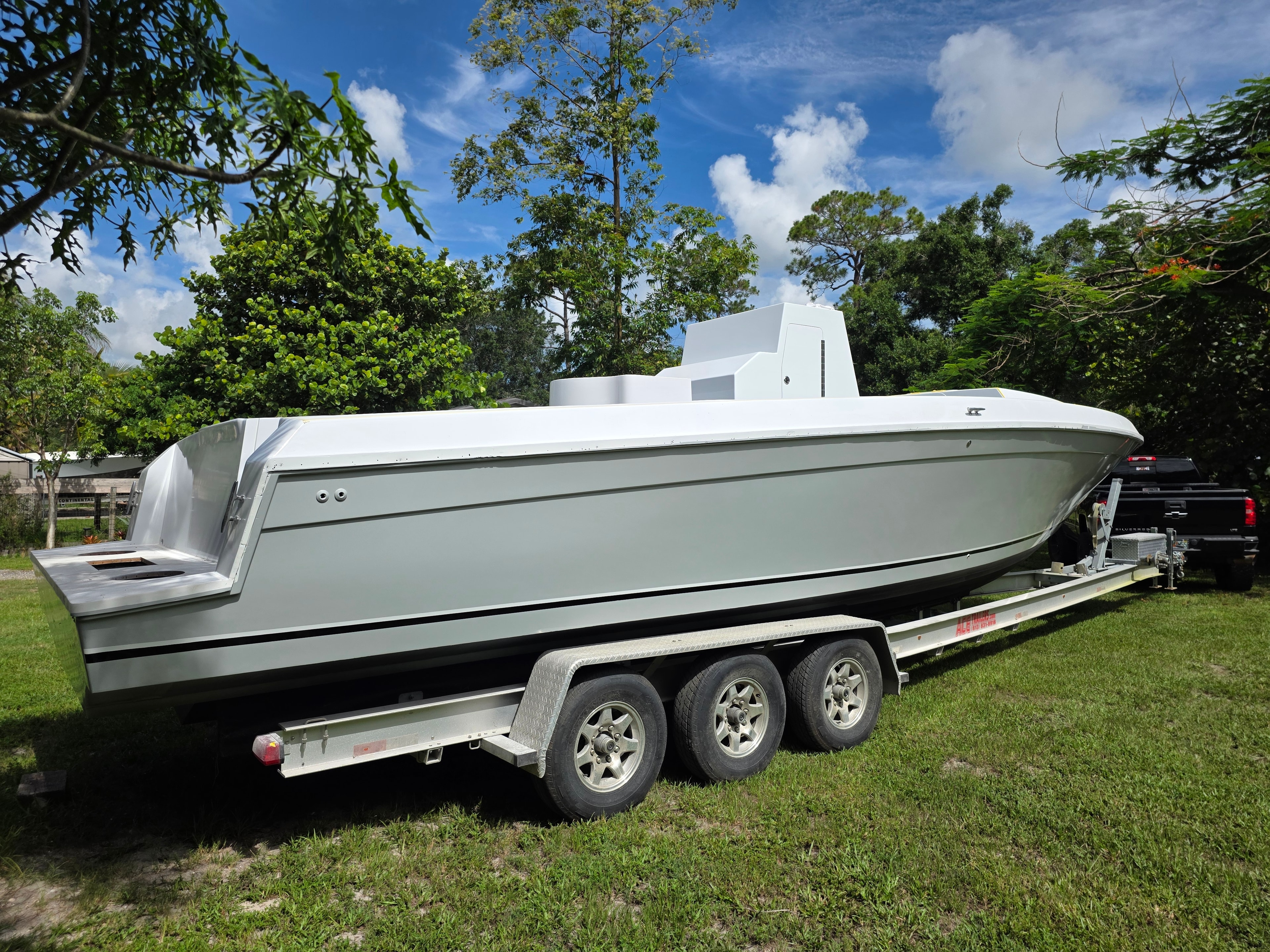 Fiberglass hull repair work